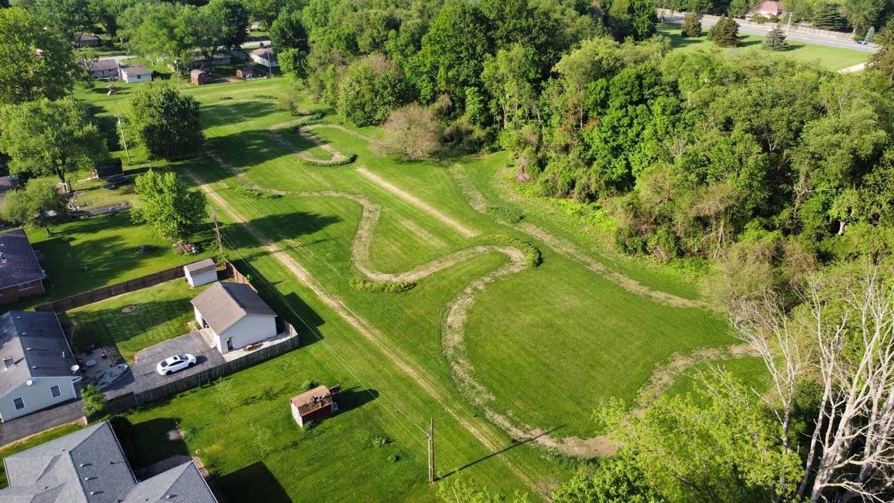 Photo 2 of 3 of 6648 S Meridian Street land