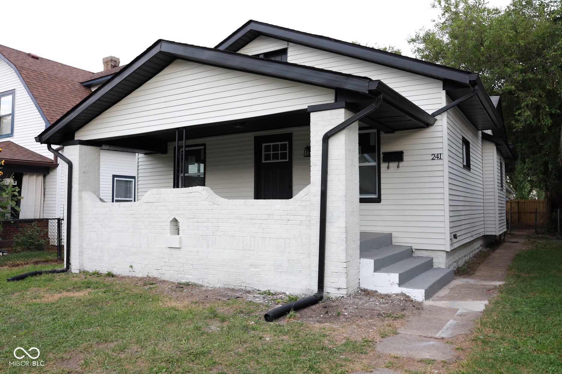 Photo 3 of 57 of 241 N Pershing Avenue house