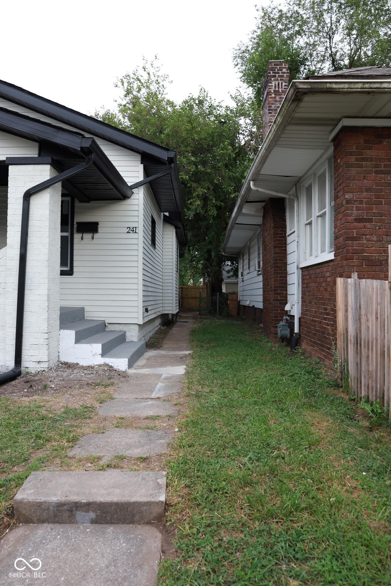 Photo 6 of 57 of 241 N Pershing Avenue house