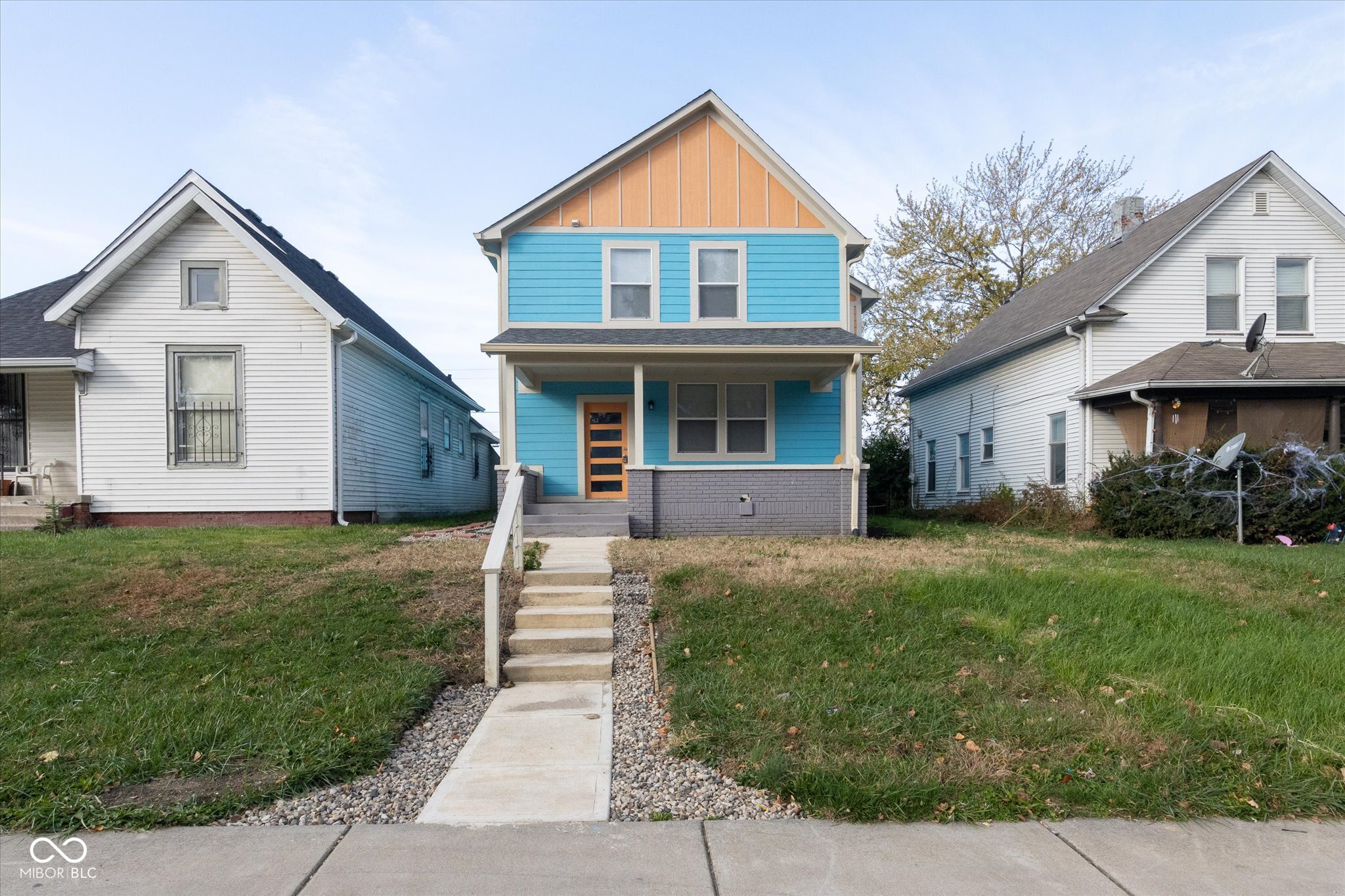 Photo 1 of 25 of 1414 N Dearborn Street house