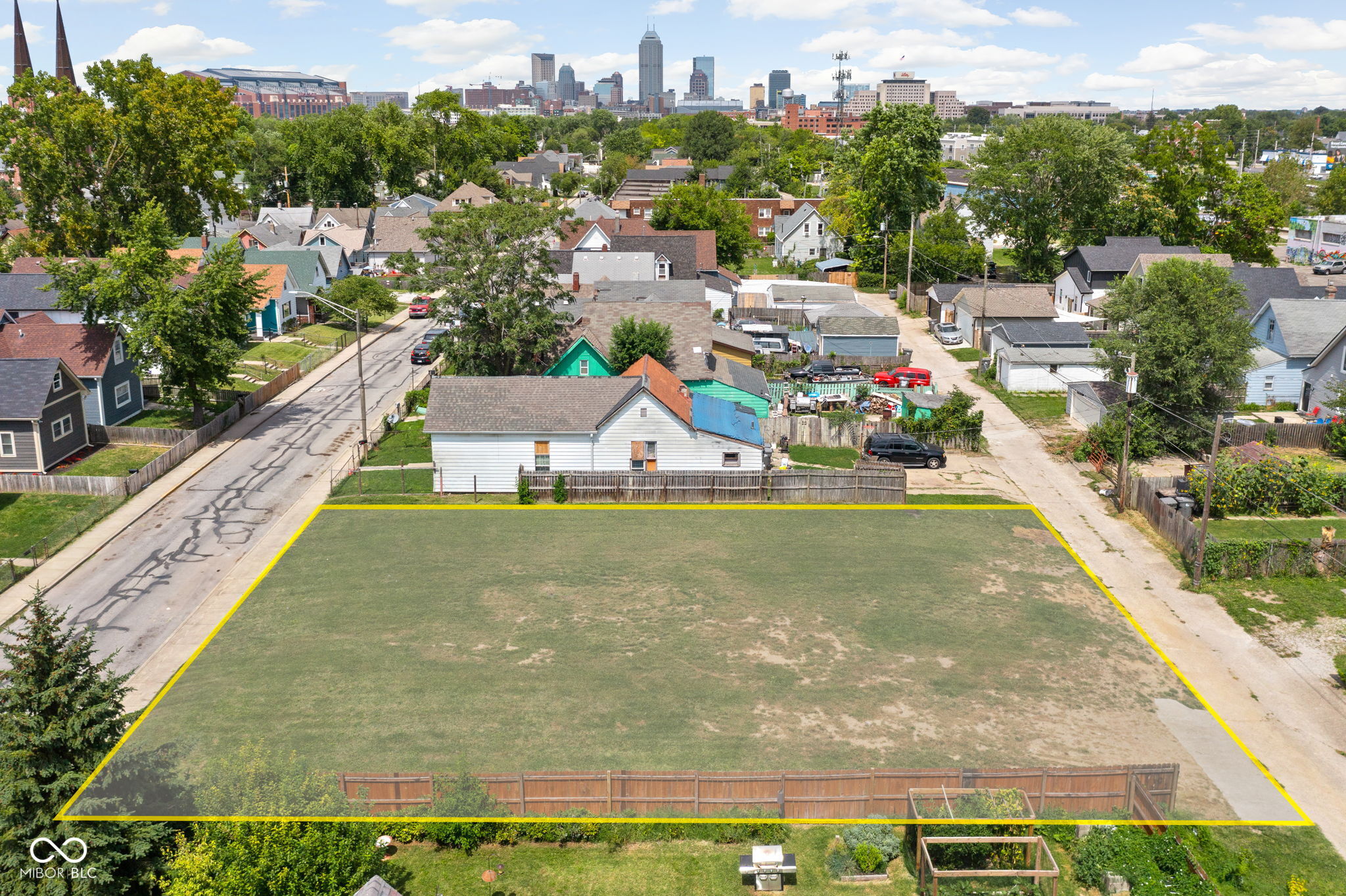 Photo 3 of 28 of 1641 S Talbott Street land