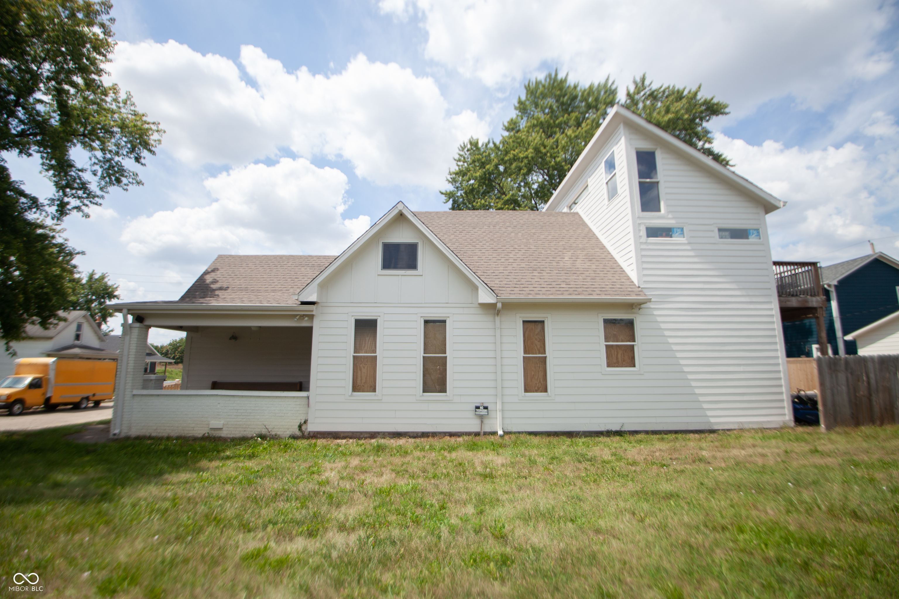 Photo 6 of 31 of 252 Iowa Street house