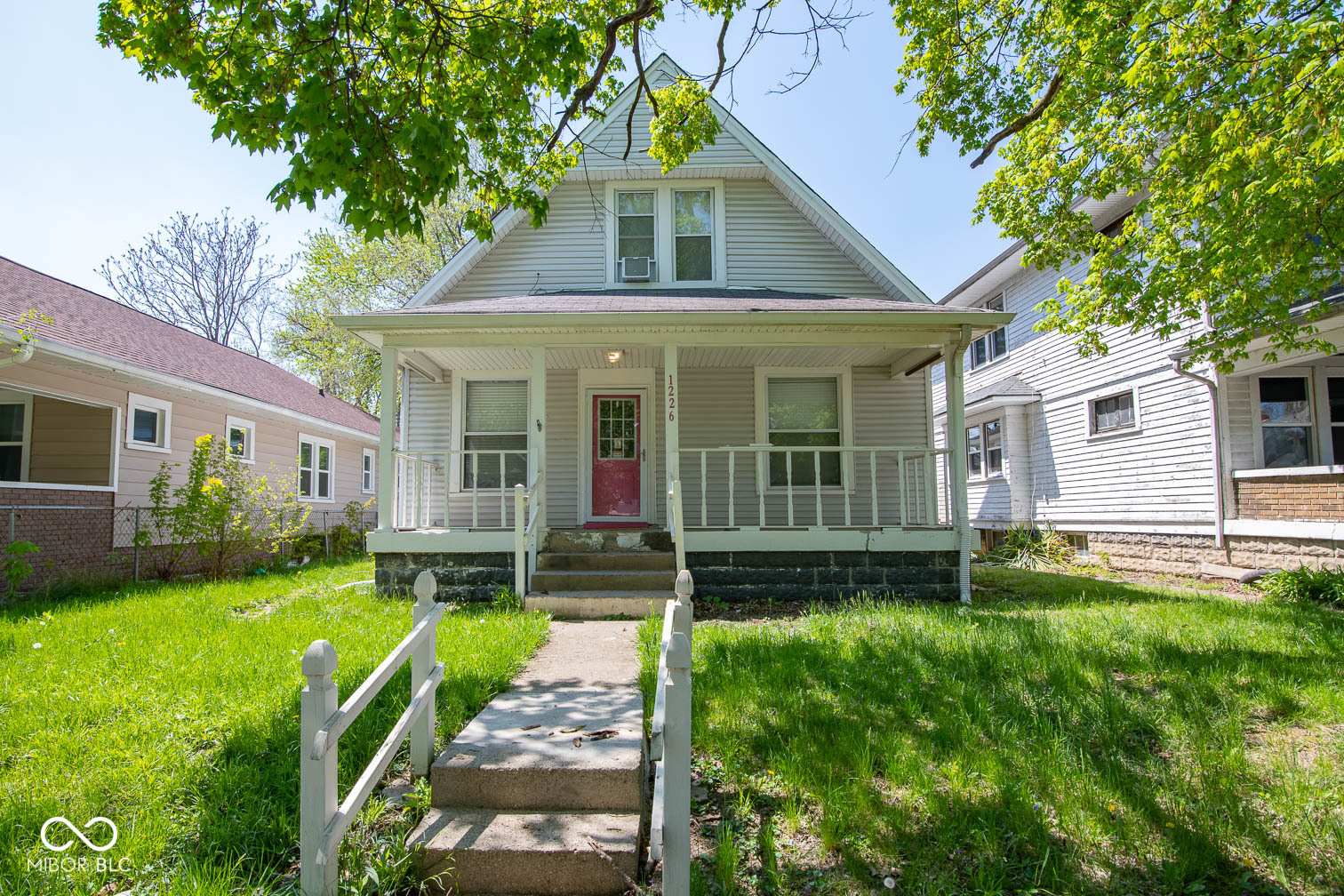 Photo 1 of 22 of 1226 N Lasalle Street house