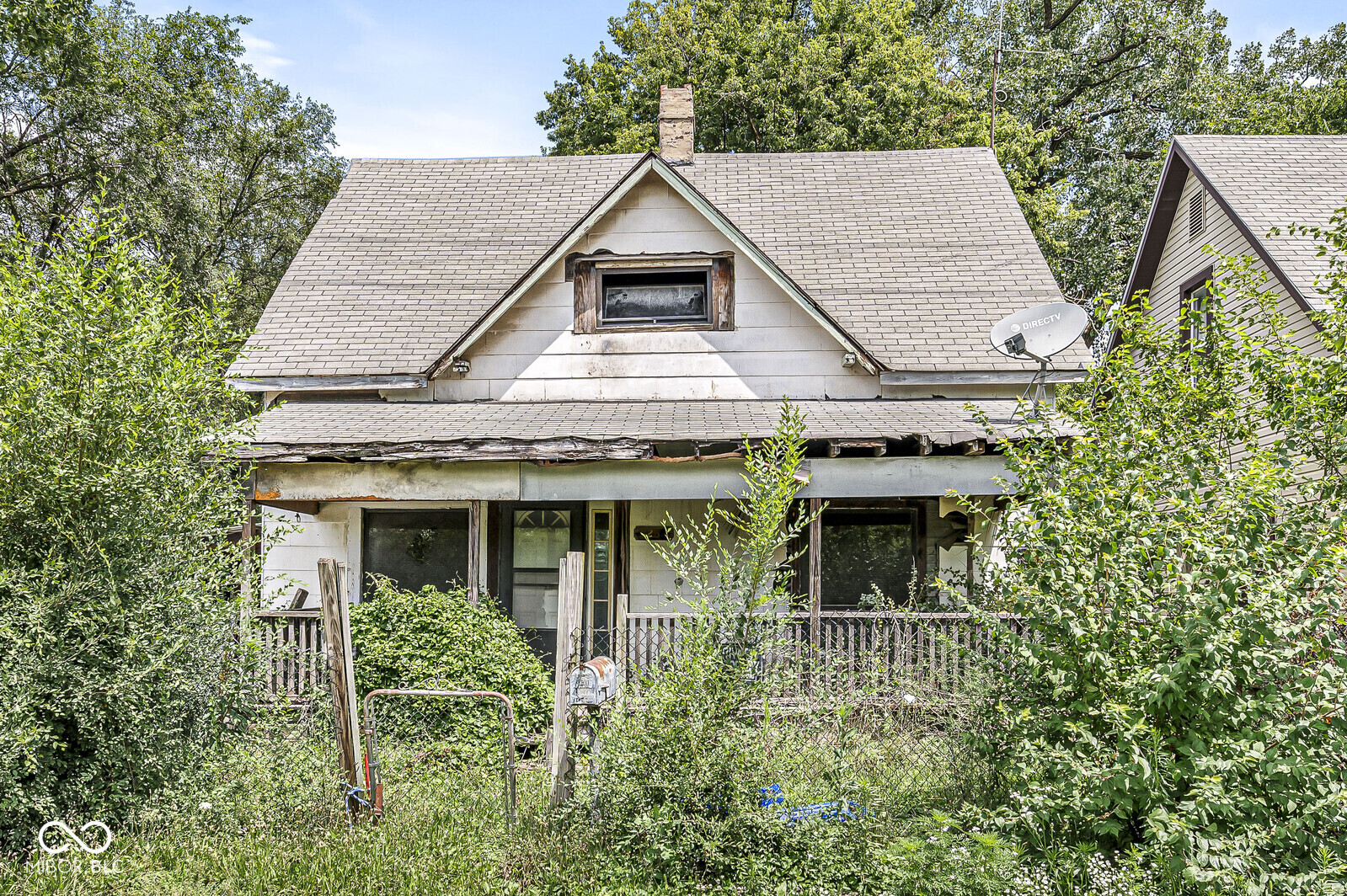 Photo 1 of 21 of 26 W Minnesota Street house