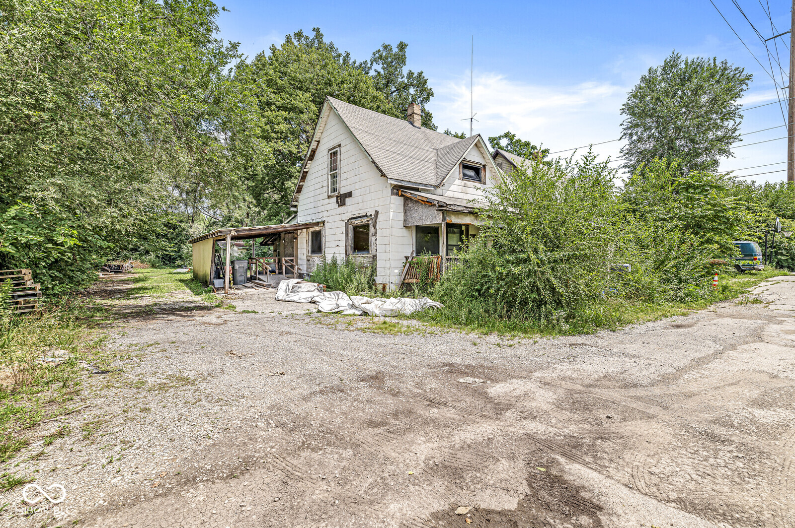 Photo 5 of 21 of 26 W Minnesota Street house