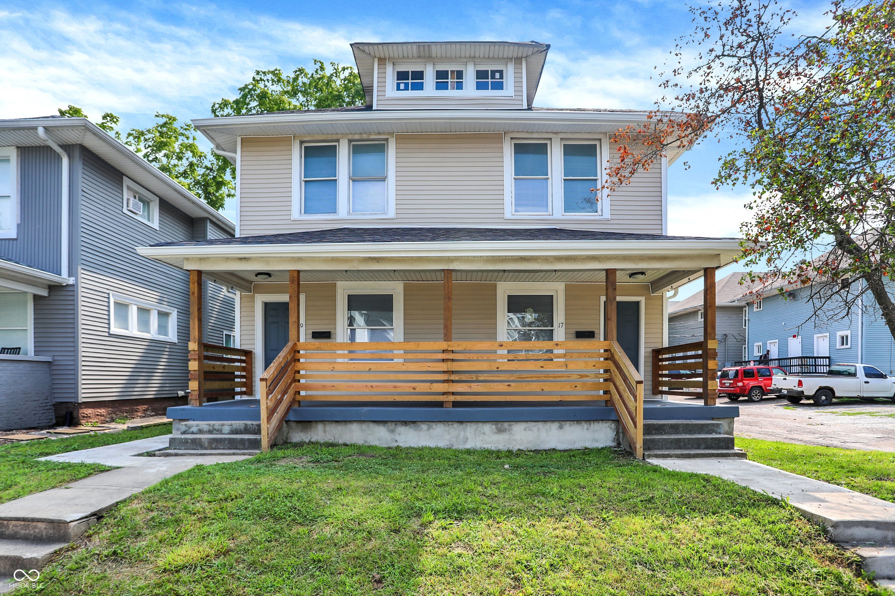 Photo 1 of 31 of 17 Parkview Avenue house