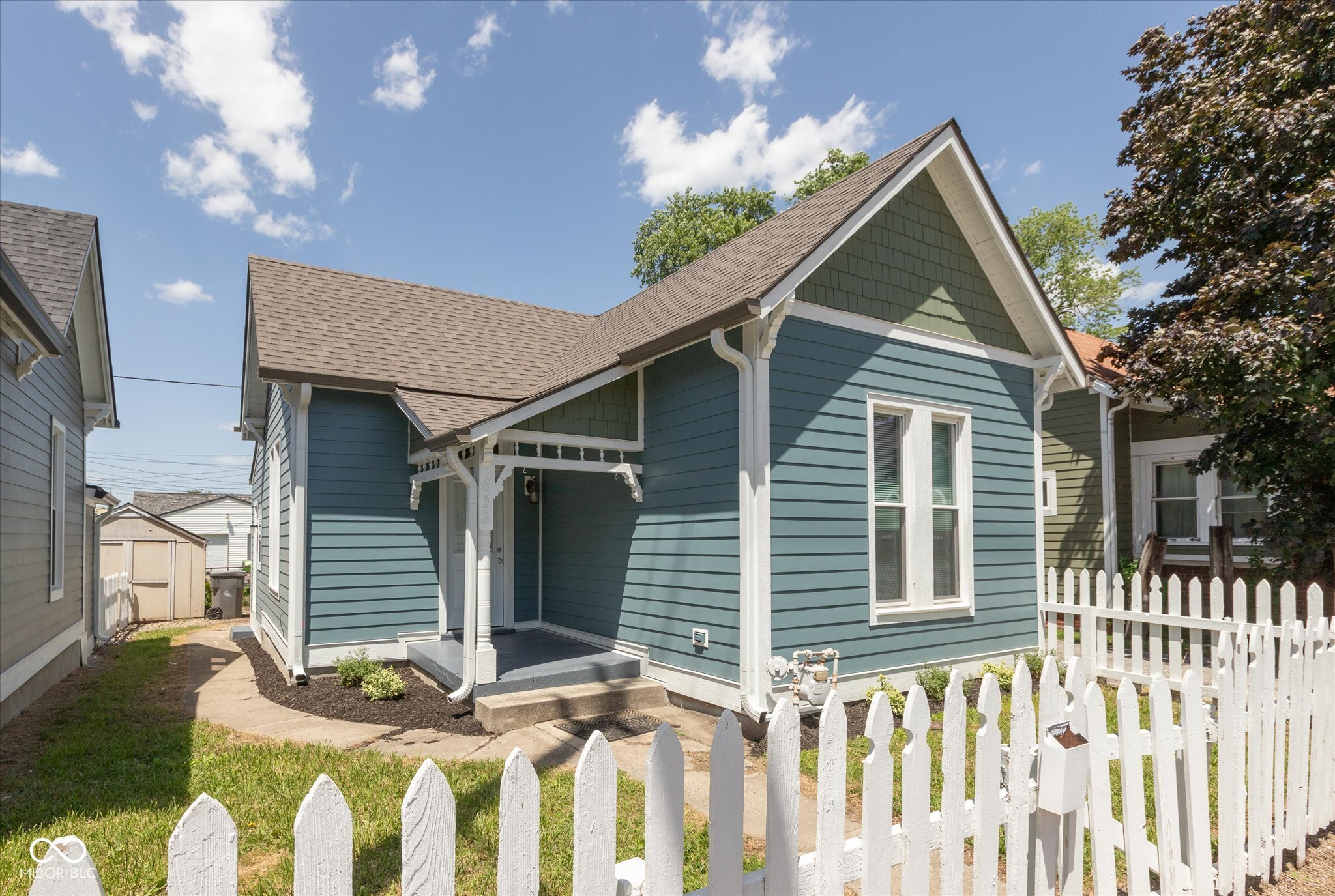 Photo 1 of 20 of 632 E McCarty Street house