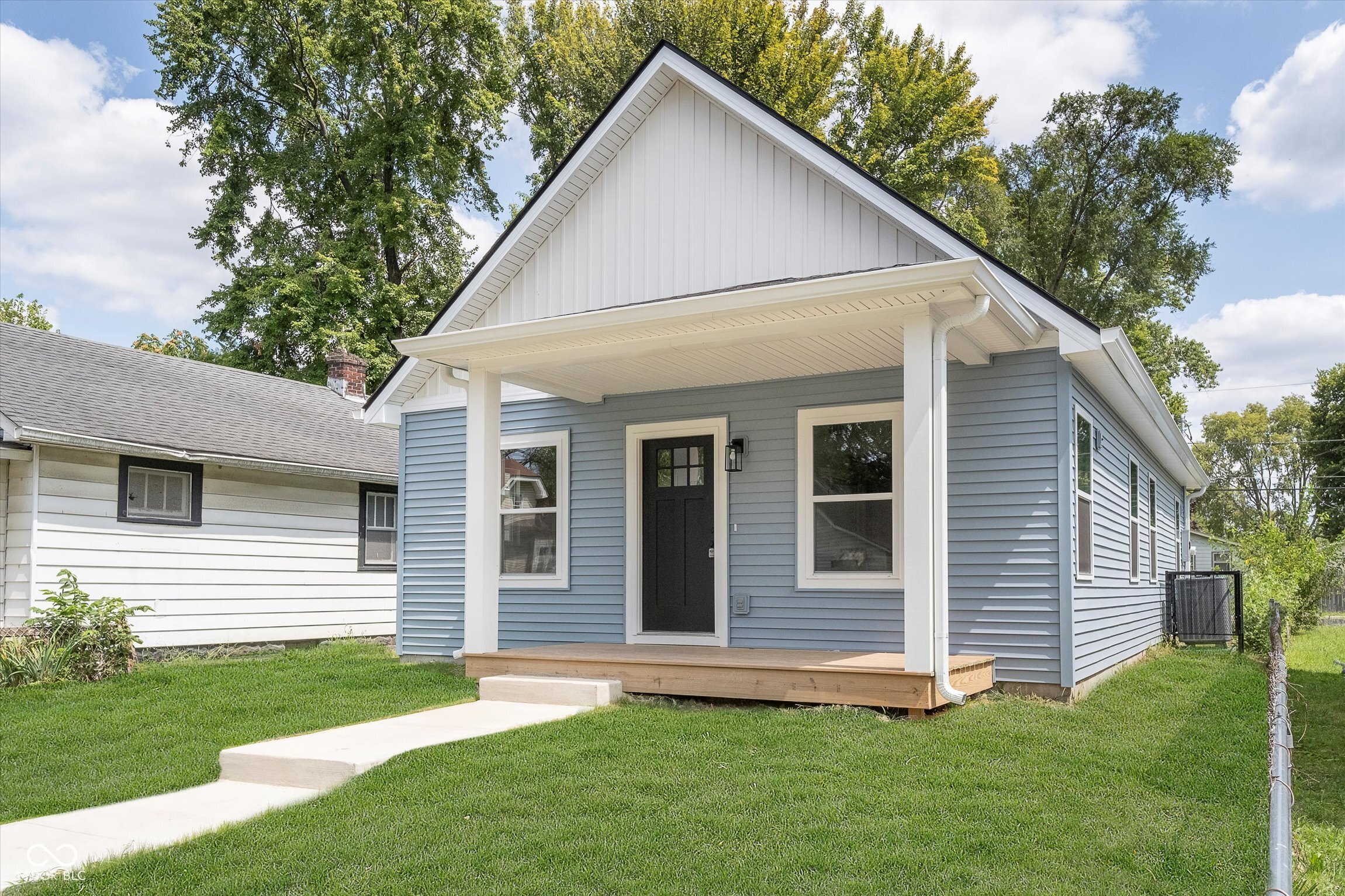 Photo 2 of 29 of 2145 Sugar Grove Avenue house