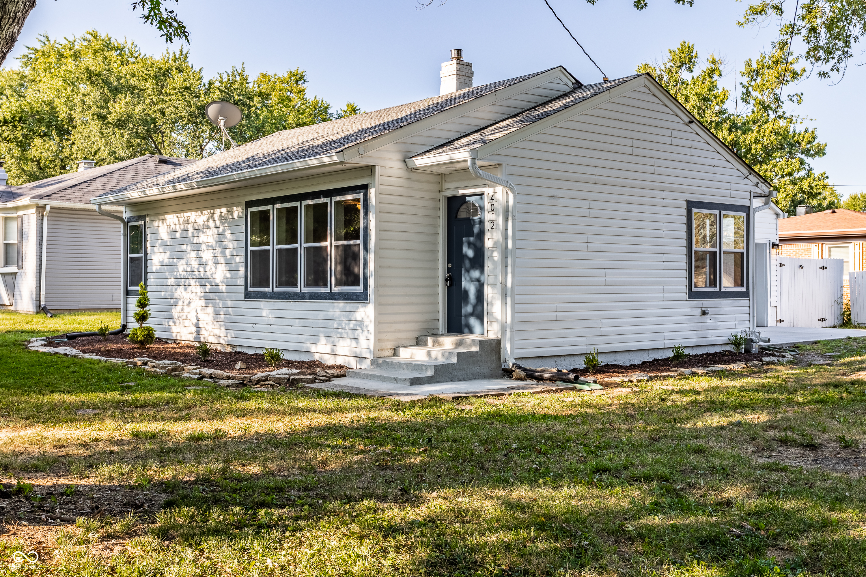 Photo 1 of 29 of 4012 S Lynhurst Drive house