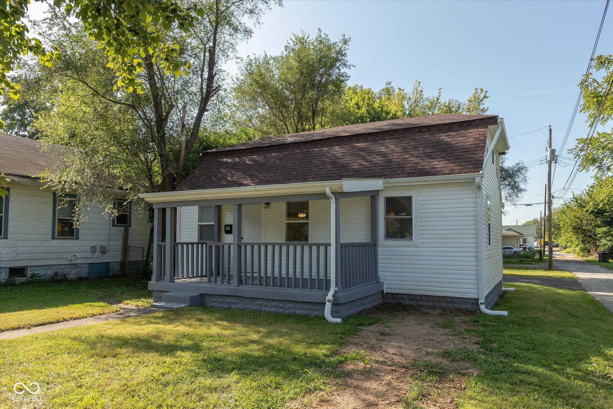 Photo 1 of 21 of 1525 W 22nd Street house