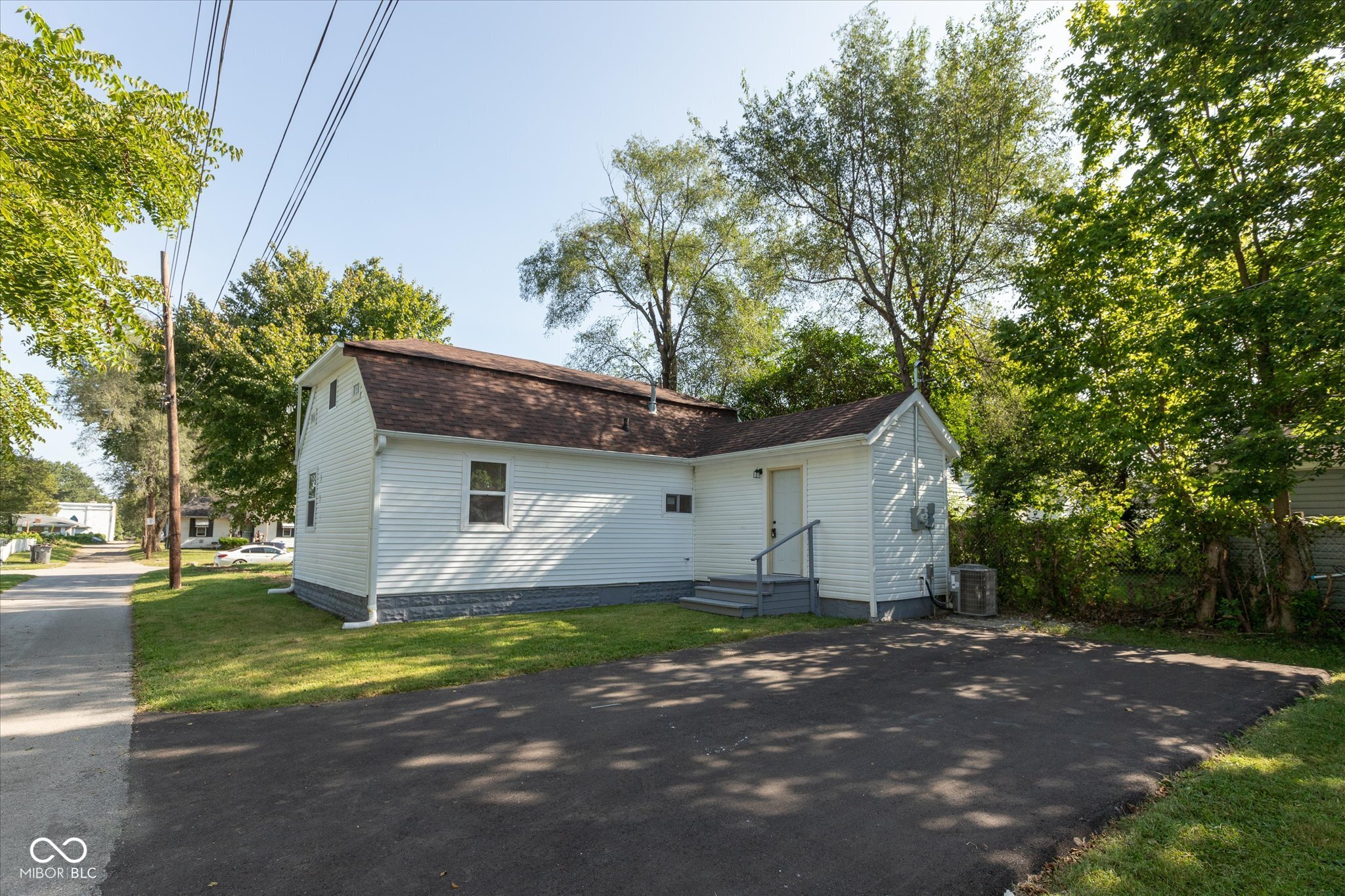 Photo 20 of 21 of 1525 W 22nd Street house