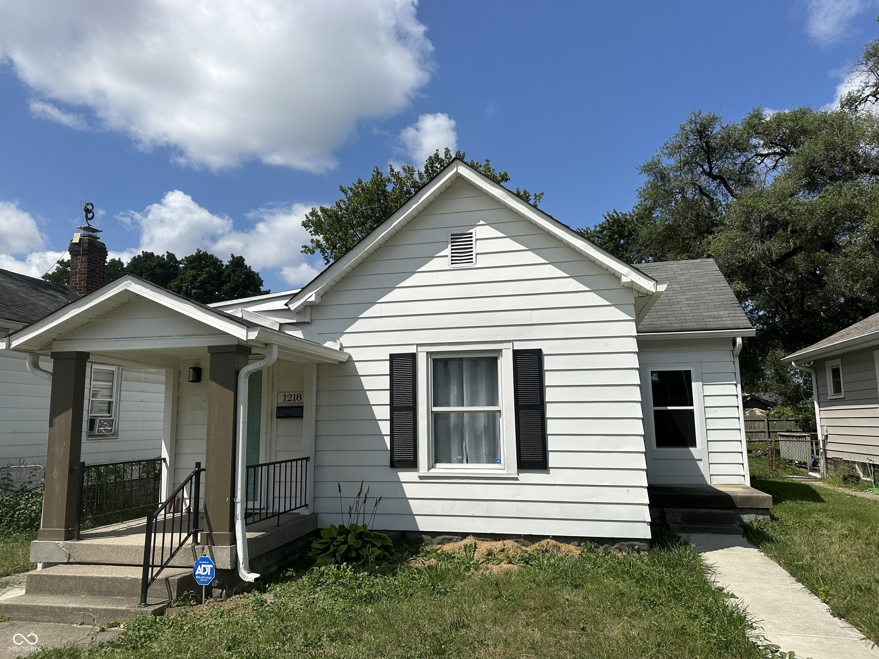 Photo 1 of 6 of 1218 N Grant Avenue house