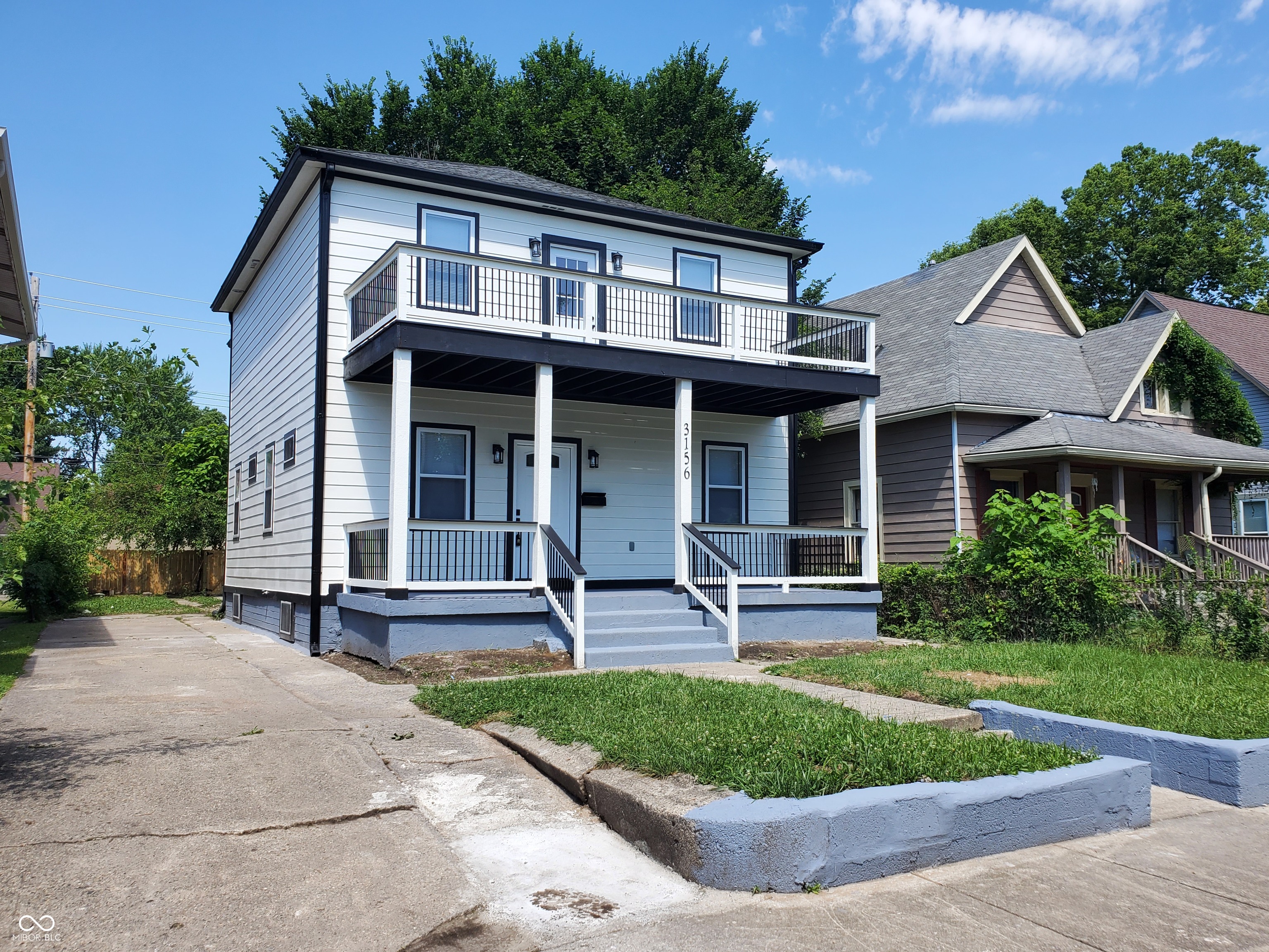 Photo 1 of 34 of 3156 Graceland Avenue house