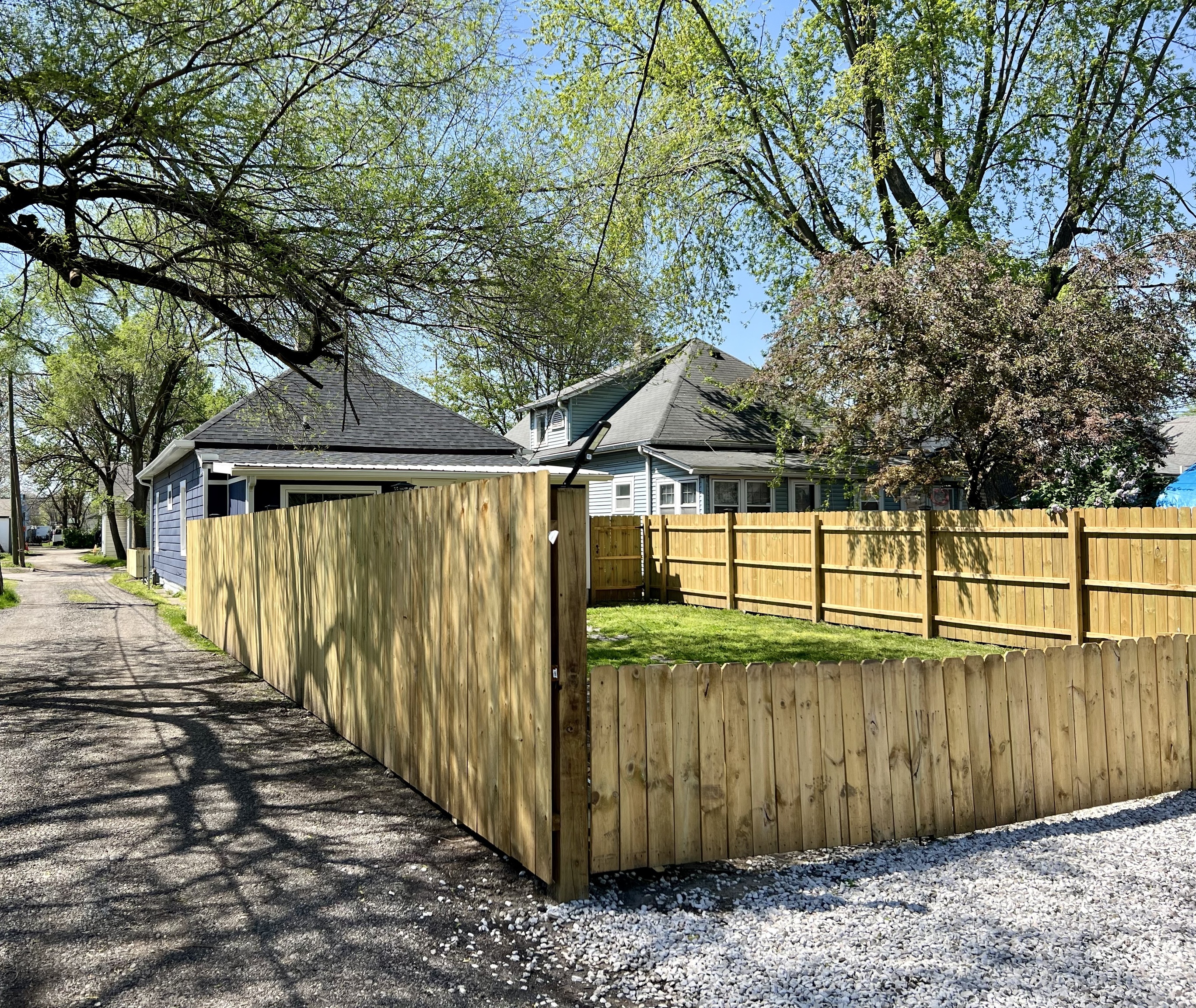 Photo 2 of 15 of 1453 Hiatt Street house