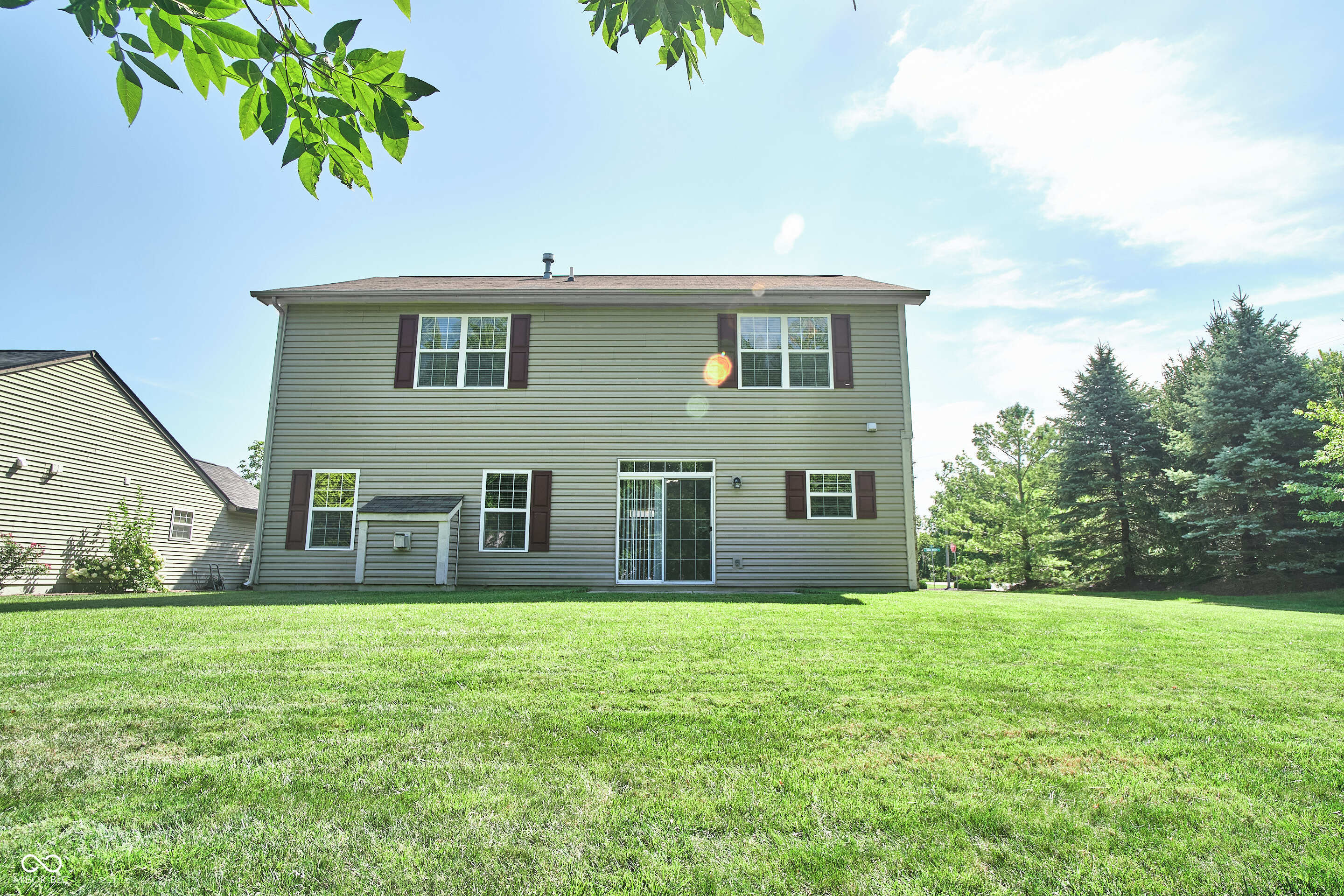 Photo 4 of 60 of 9020 N Falling Waters Drive house