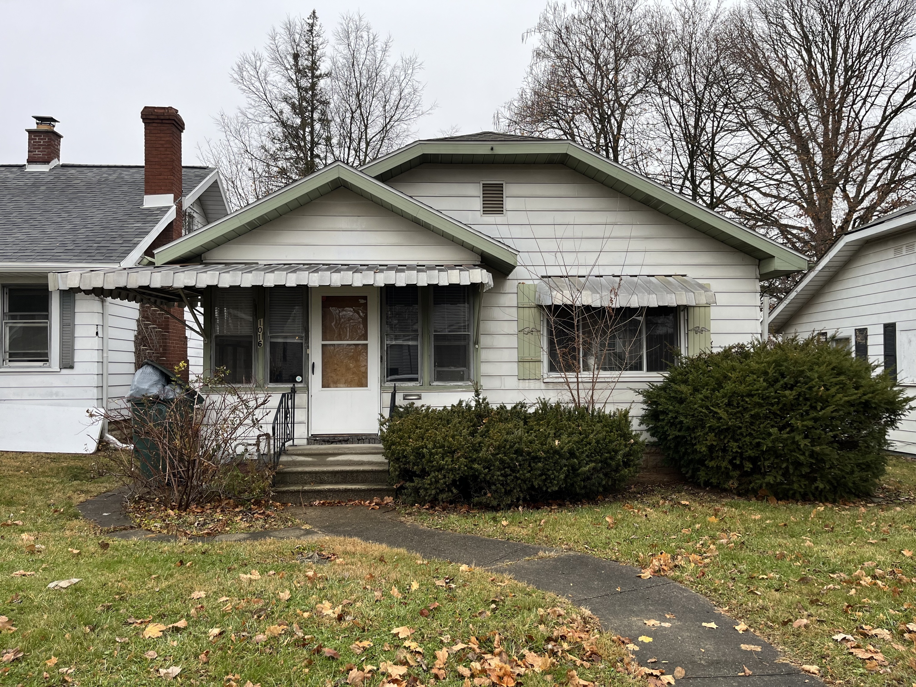 Photo 1 of 11 of 1016 W Marsh Street house