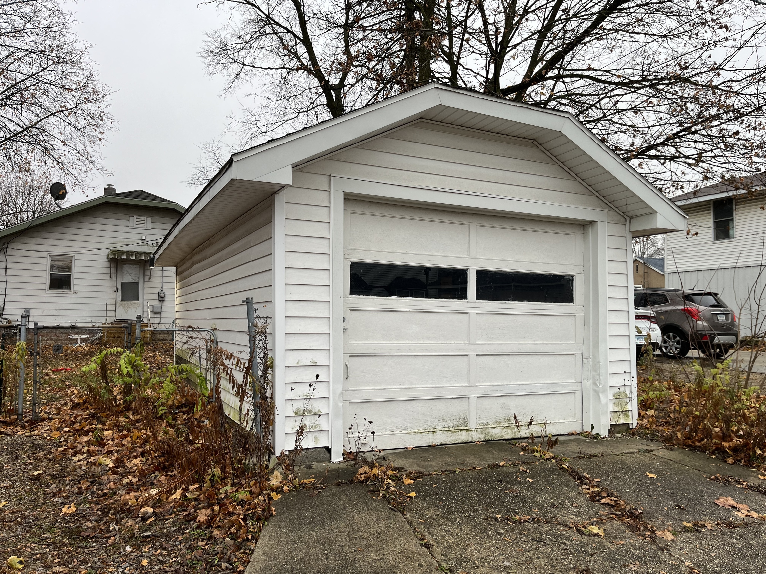 Photo 5 of 11 of 1016 W Marsh Street house