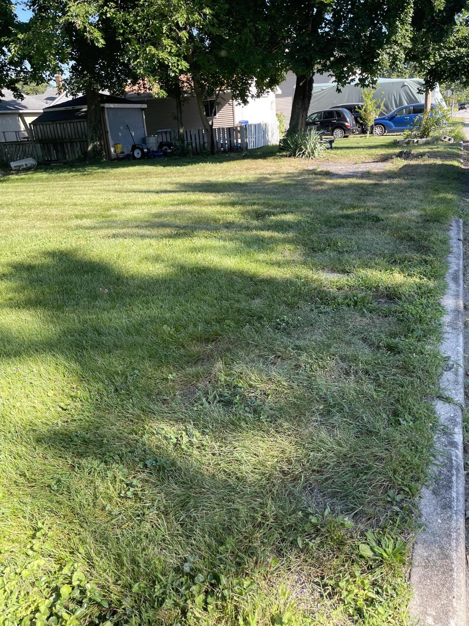 Photo 2 of 6 of 616 N Abigail Street land