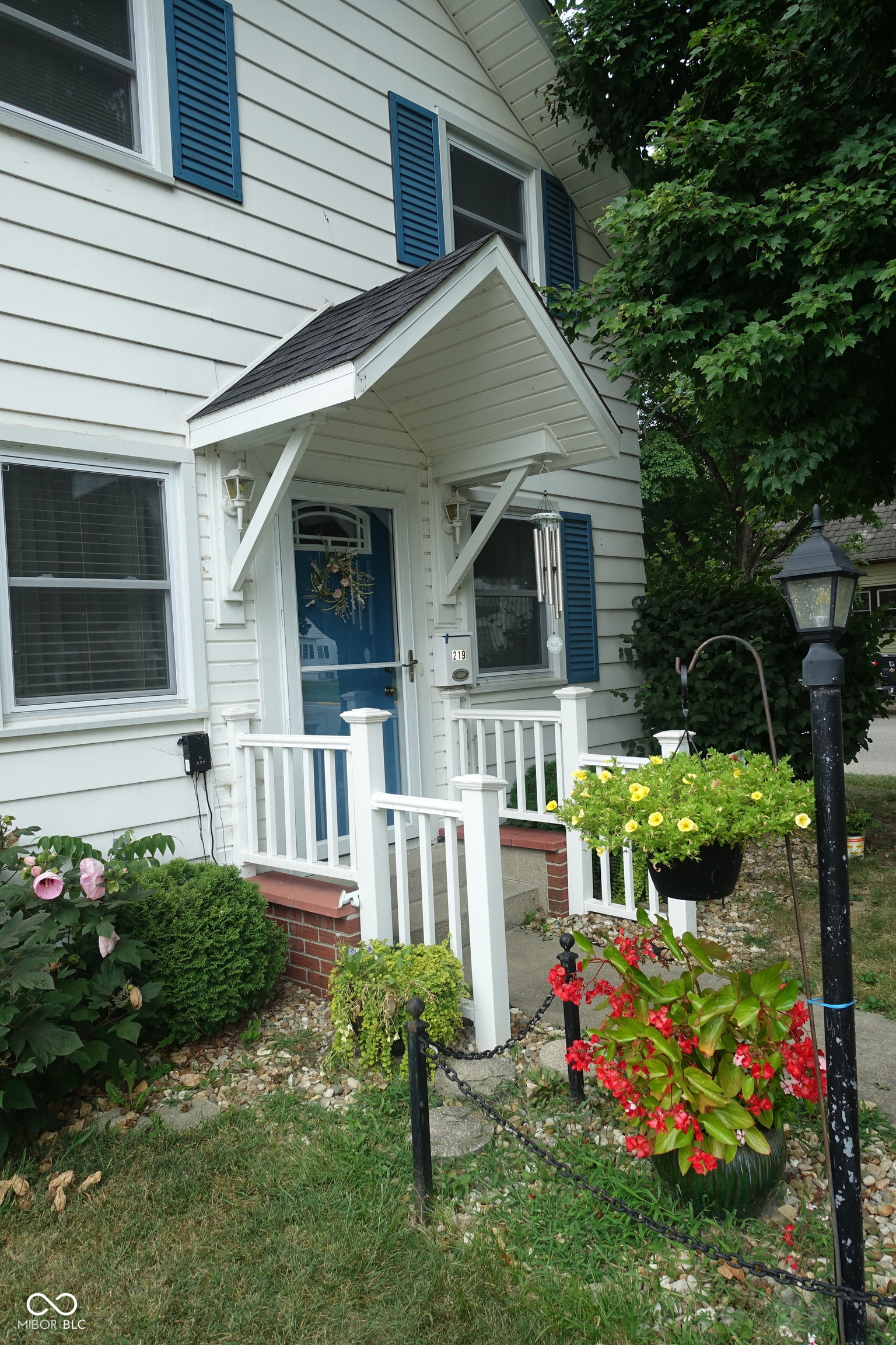 Photo 4 of 46 of 219 Johnson Street house