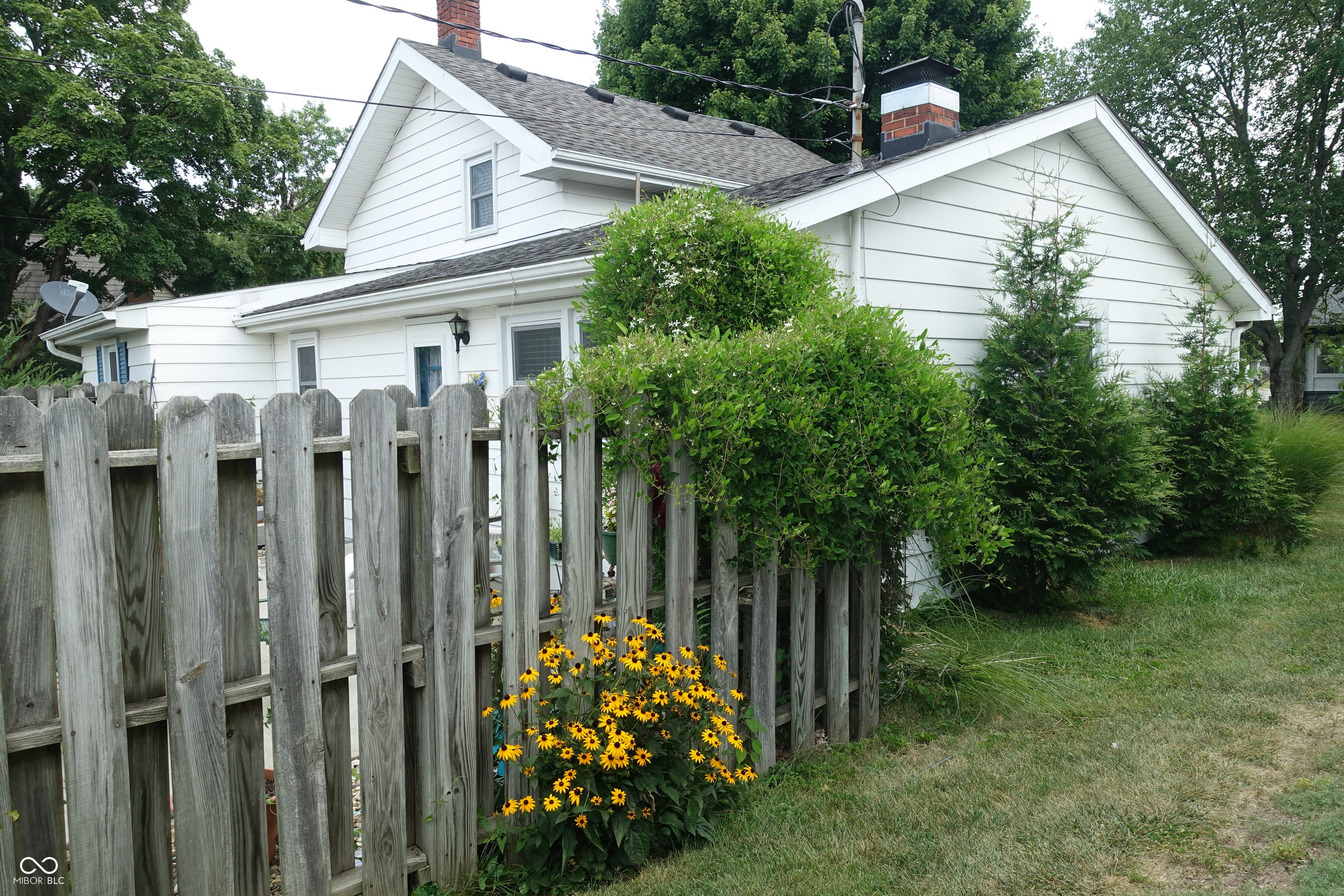 Photo 8 of 46 of 219 Johnson Street house