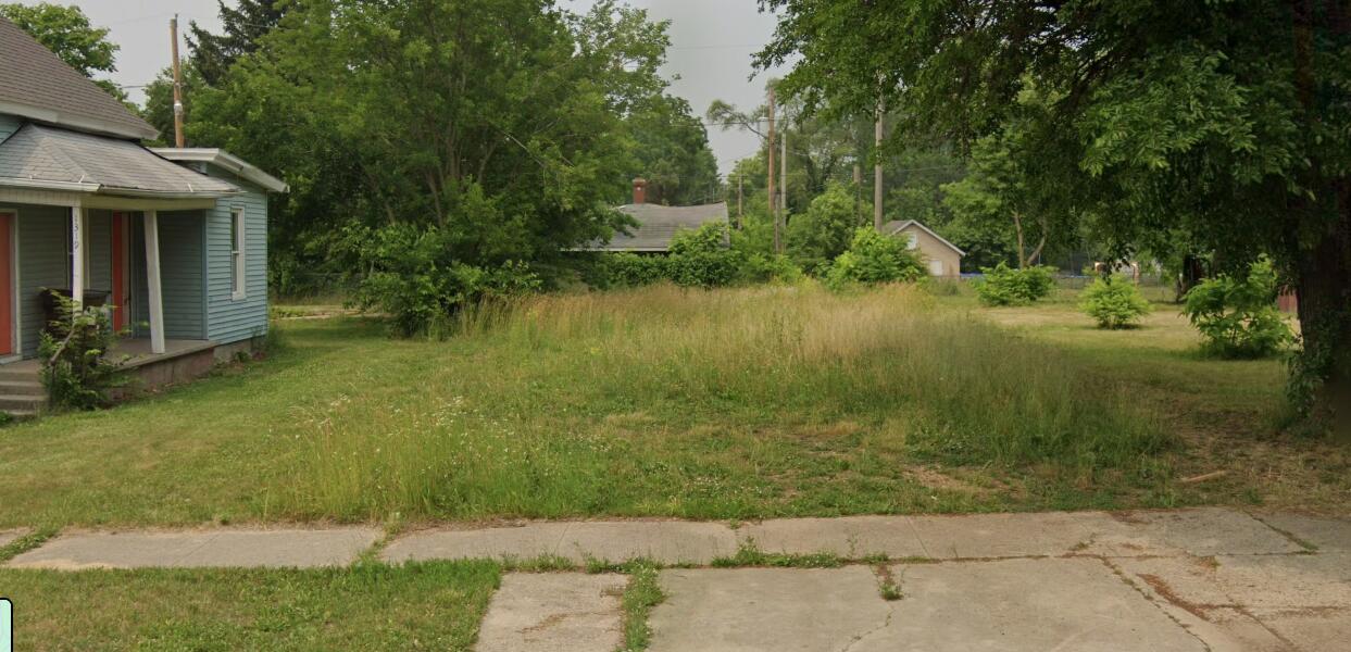 Photo 3 of 4 of 1317 Linden Avenue land