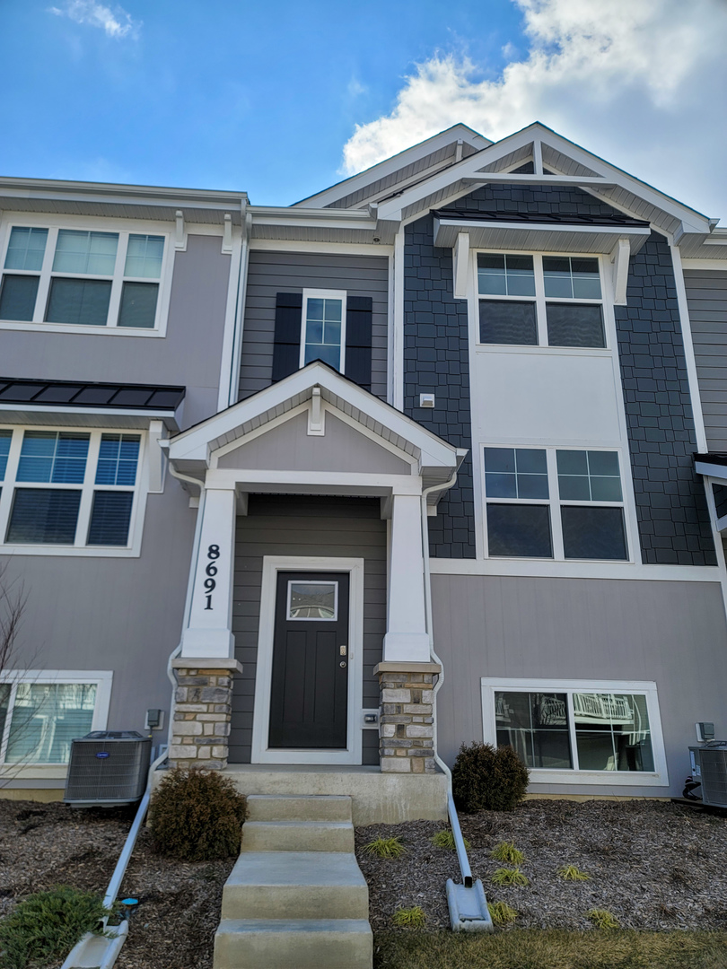 Photo 3 of 26 of 10741 Violette Way townhome