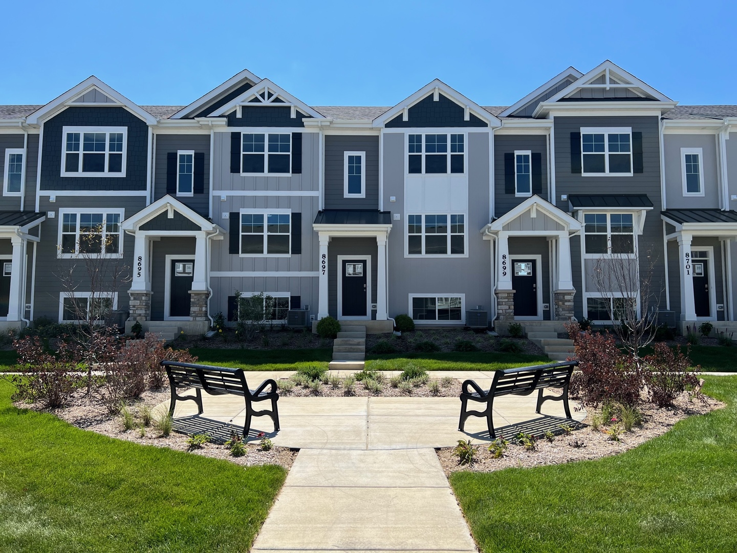 Photo 4 of 26 of 10741 Violette Way townhome