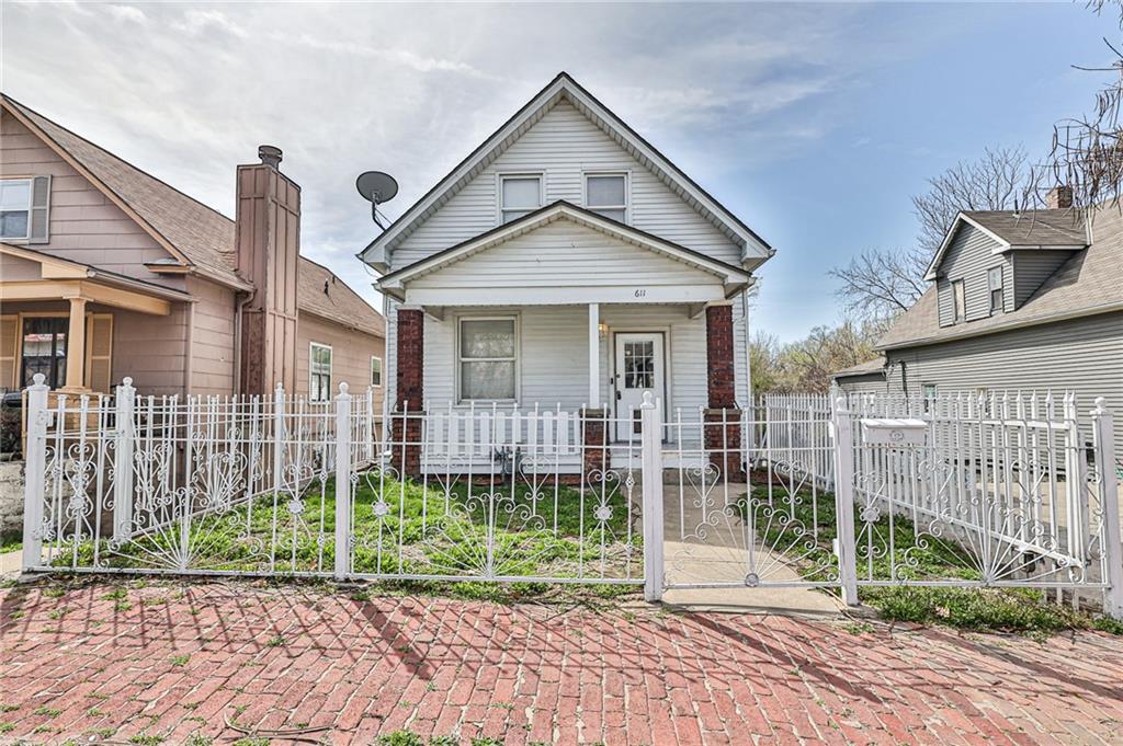 Photo 1 of 13 of 611 Tenny Avenue house