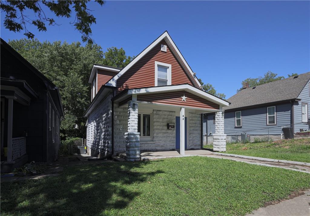 Photo 1 of 22 of 60 S 13th st Street house