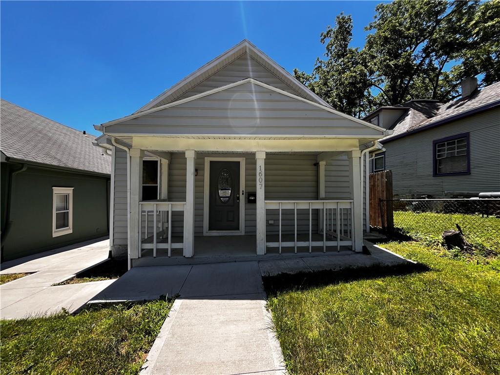 Photo 1 of 15 of 1607 Stinson Avenue house