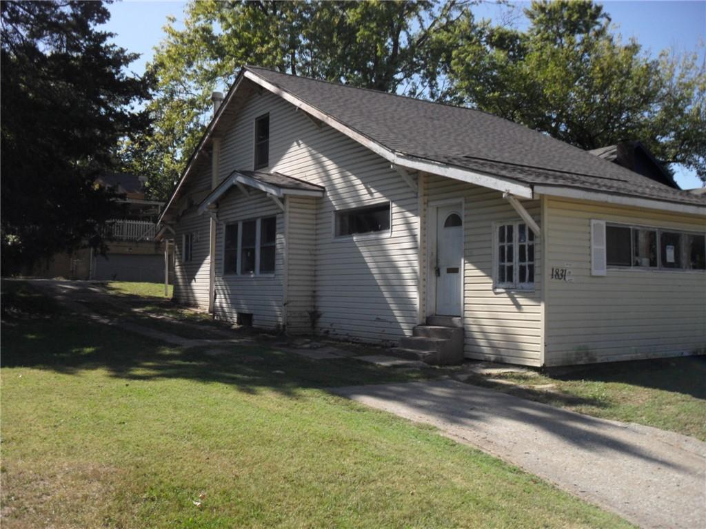 Photo 1 of 30 of 1831 Walker Avenue house