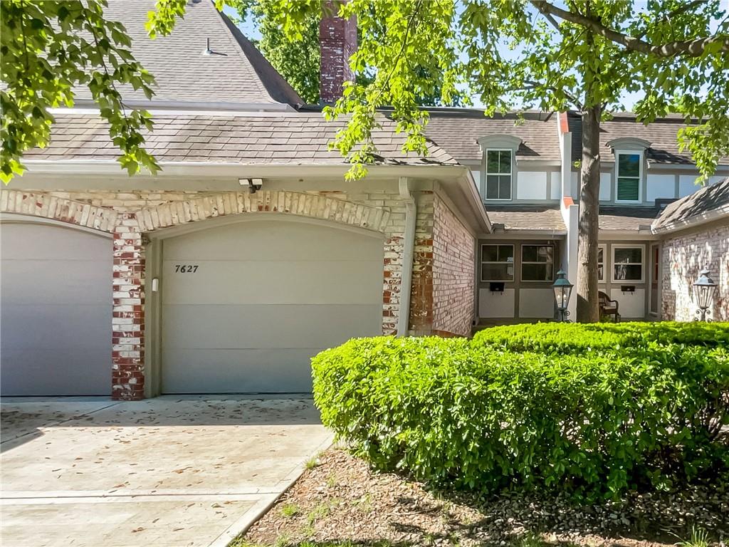 Photo 1 of 17 of 7627 W 102nd Street townhome