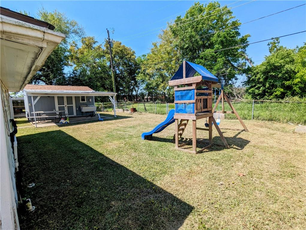 Photo 16 of 18 of 245 W TISH Drive house