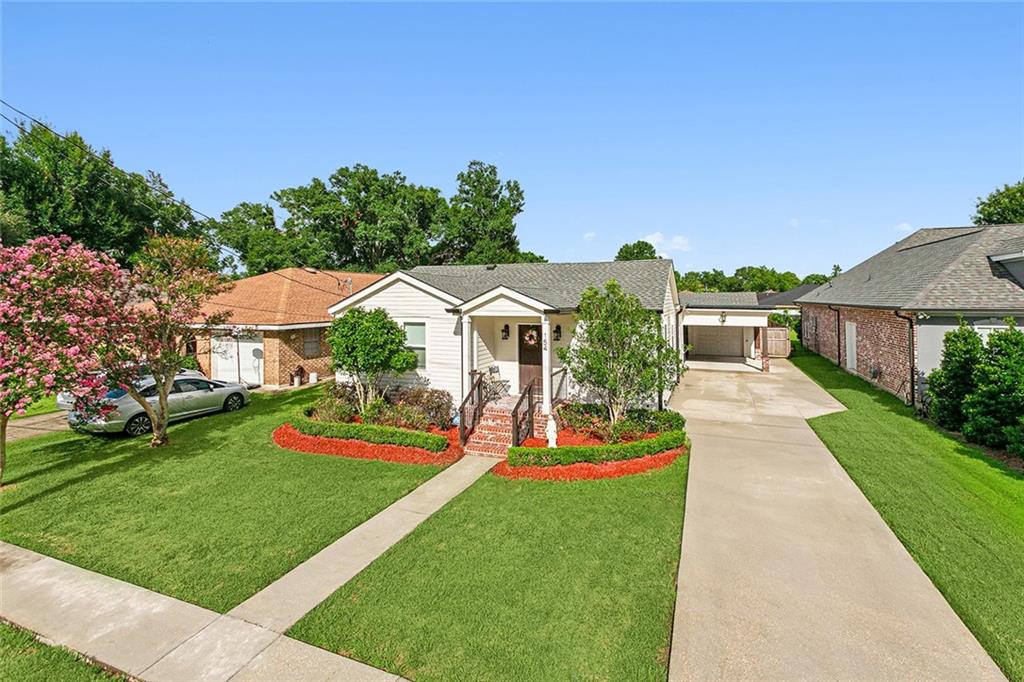 Photo 1 of 20 of 154 DESTREHAN Drive house