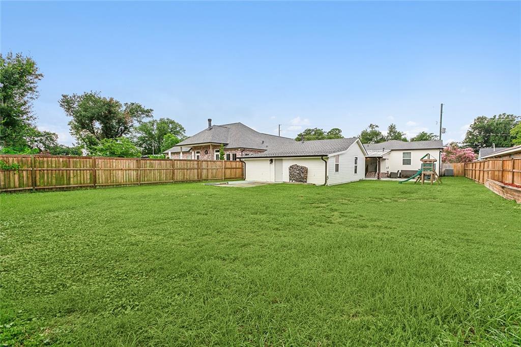 Photo 20 of 20 of 154 DESTREHAN Drive house