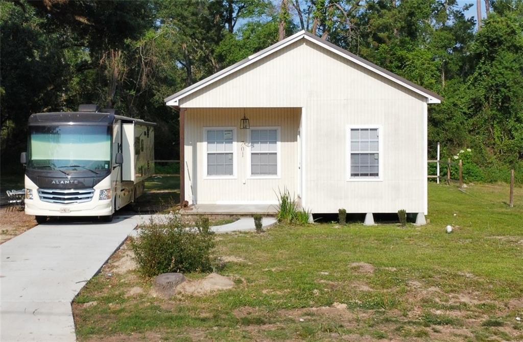 Photo 1 of 15 of 701 MOONEY Avenue house