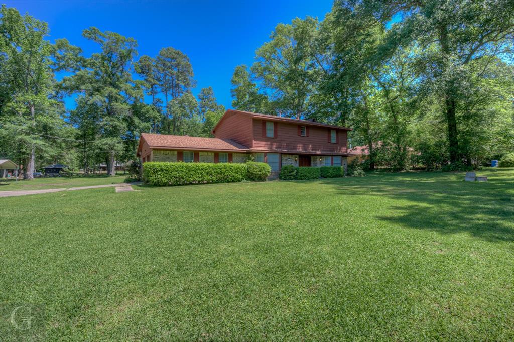 Photo 4 of 31 of 5570 Bretwood Drive house