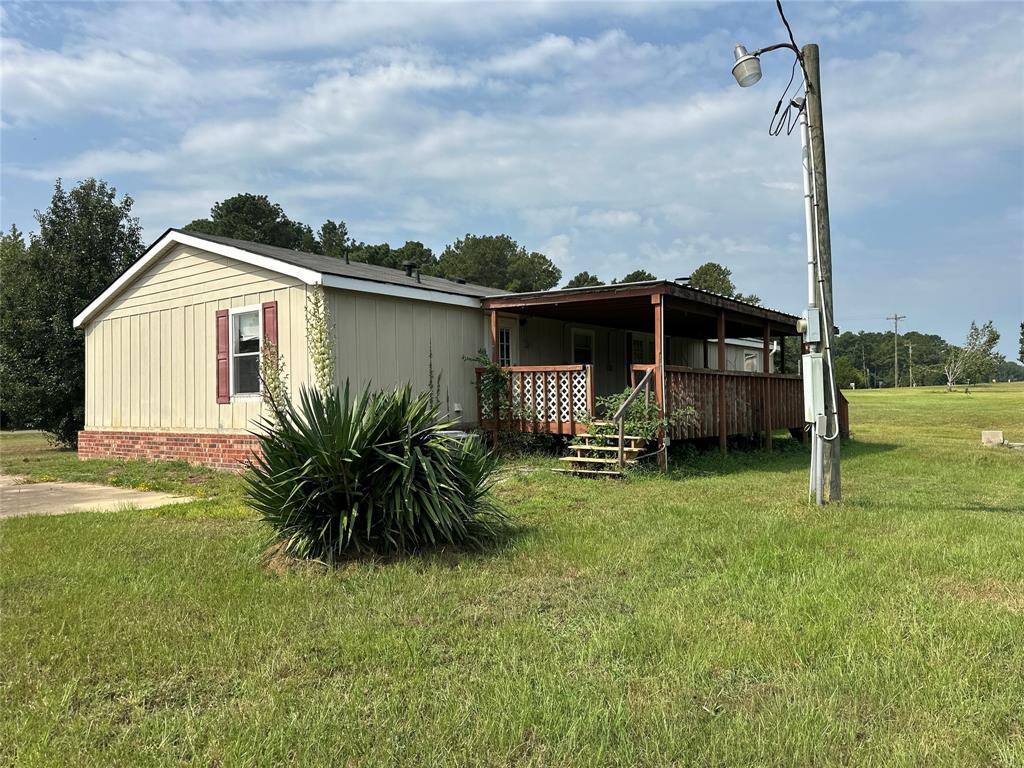 Photo 4 of 17 of 8702 Pinehaven Drive mobile home