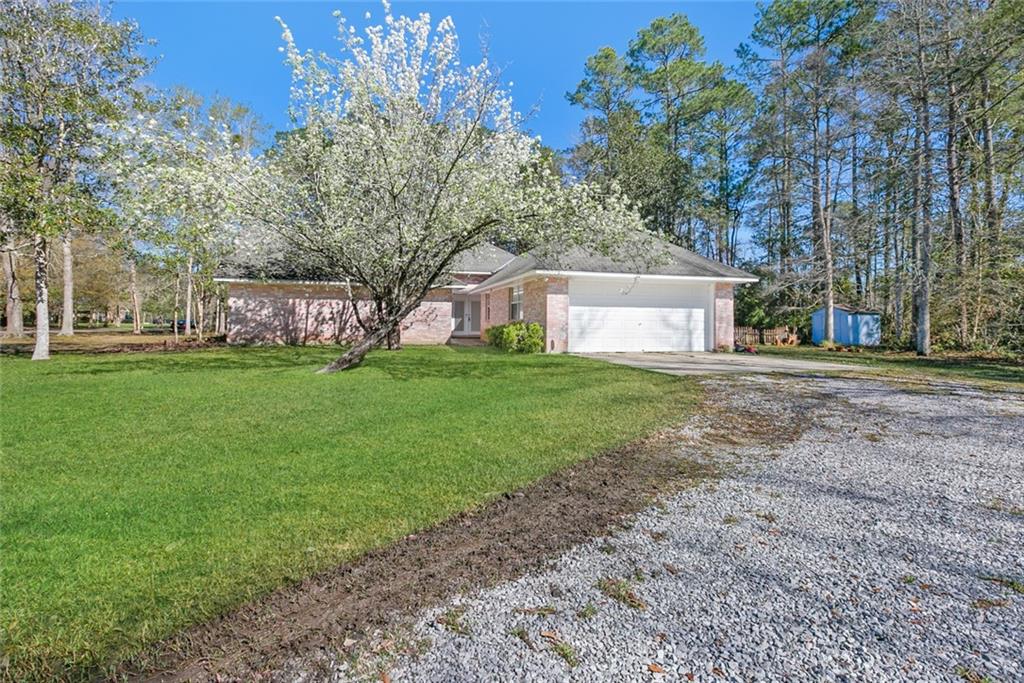 Photo 3 of 16 of 61338 TIMBERBEND Drive house