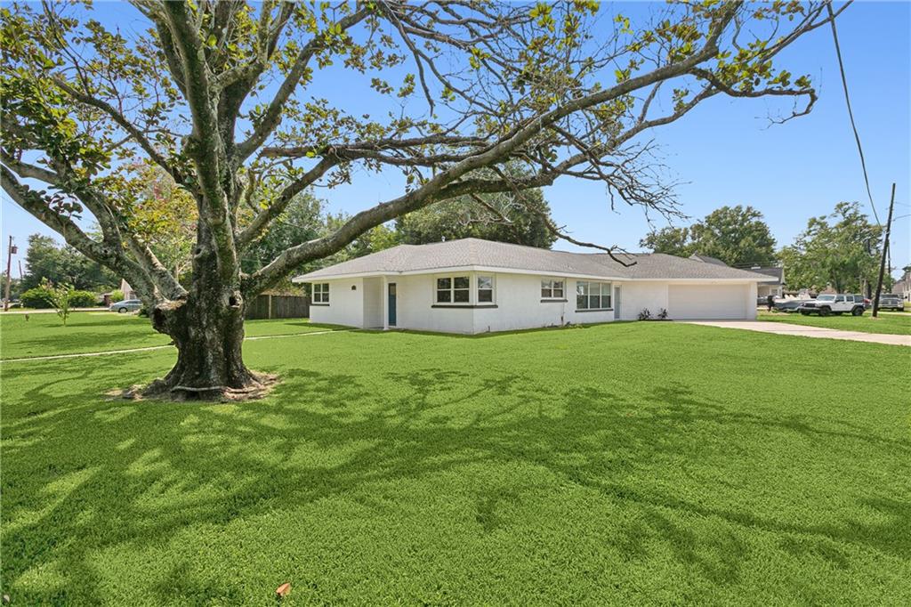 Photo 1 of 21 of 116 MIMOSA Avenue house