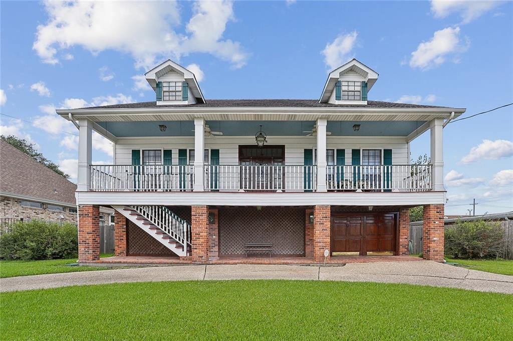 Photo 1 of 33 of 2616 METAIRIE HEIGHTS Avenue house