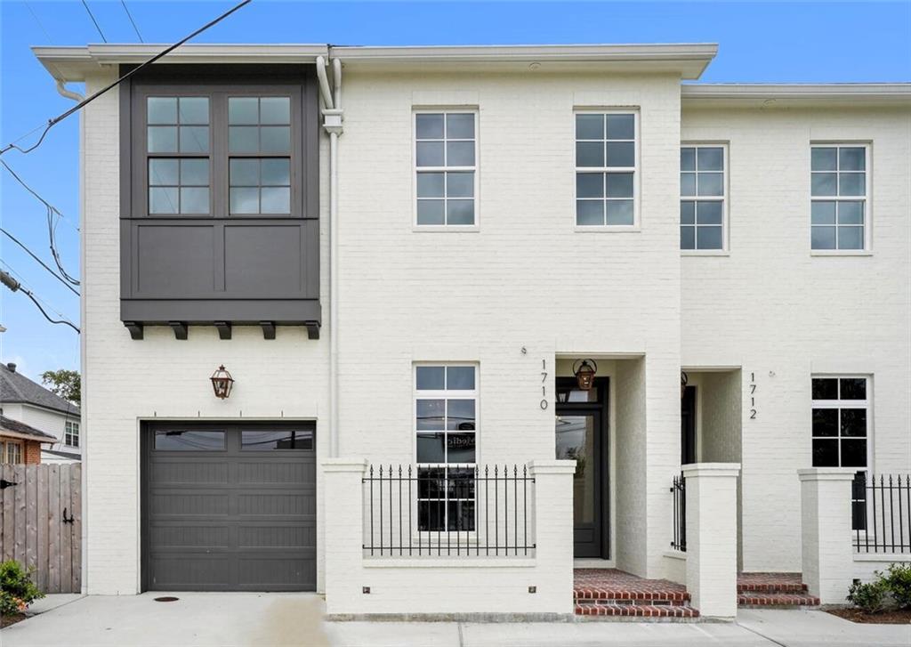 Photo 2 of 28 of 1710 METAIRIE Road townhome