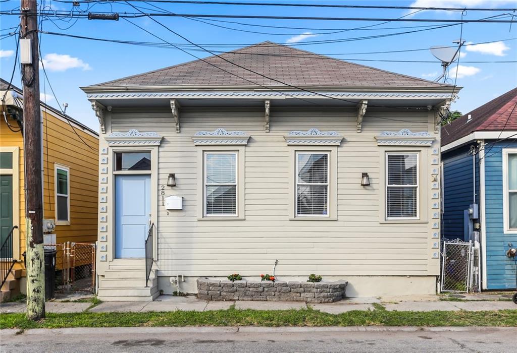 Photo 1 of 20 of 2811 ORLEANS Avenue house