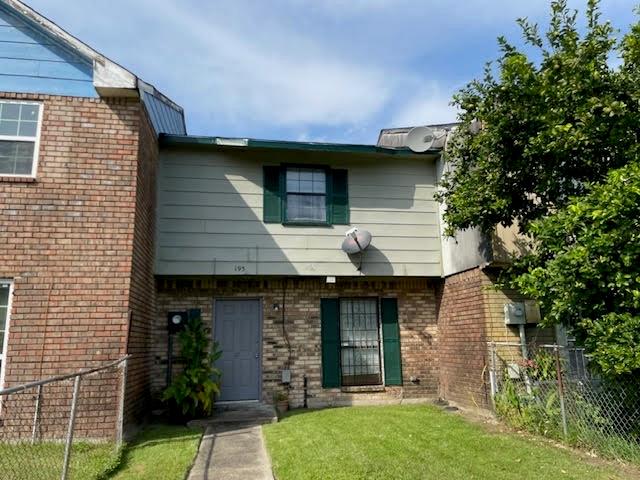 Photo 1 of 10 of 195 PINEWOOD Court townhome