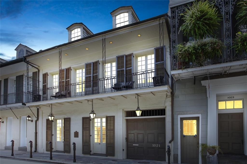 Photo 1 of 30 of 1021 CHARTRES Street condo