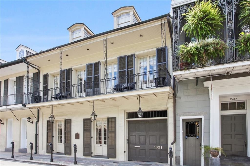 Photo 2 of 30 of 1021 CHARTRES Street condo