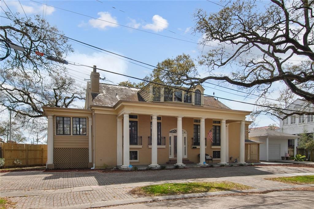 Photo 2 of 21 of 2925 PALMER Avenue house