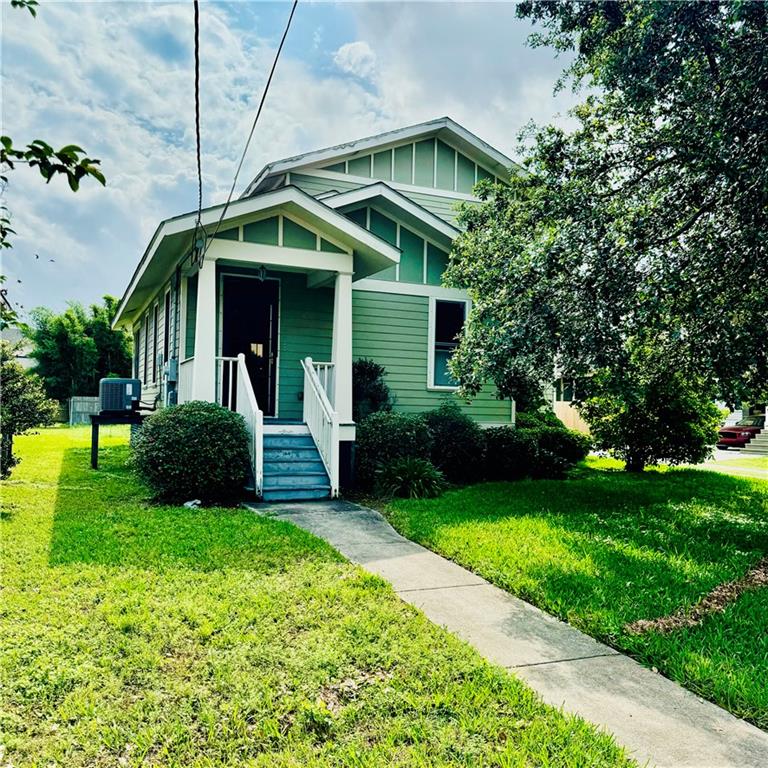 Photo 1 of 12 of 4305 SAINT BERNARD Avenue house