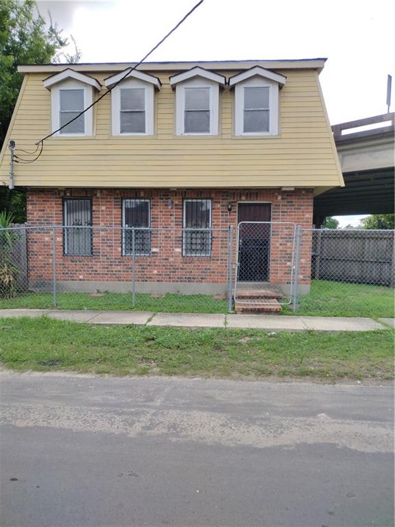 Photo 1 of 11 of 1927 SAINT ANTHONY Street house