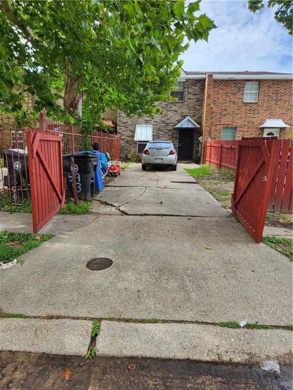 Photo 1 of 11 of 5913 BEECHCRAFT Street townhome